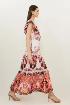 Petite Mirrored Floral Pleated Woven Sleeveless Maxi Dress