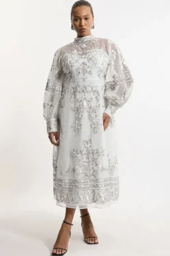 Plus Size Baroque Organdie Applique Buttoned Woven Maxi Dress