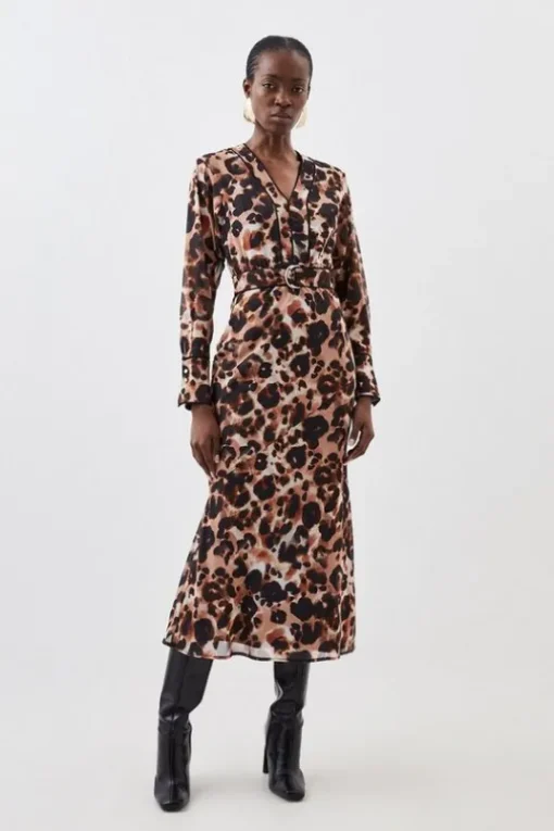 Tall Blurred Animal Pleated Georgette Woven Maxi Dress